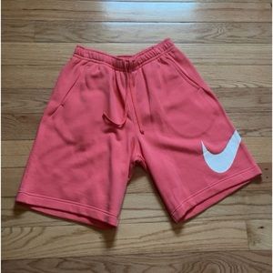 BRAND NEW NIKE SHORTS MENS SIZE MEDIUM